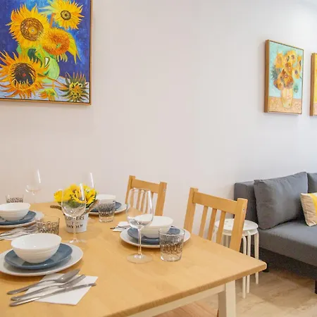 Apartment Sunflower Centrico